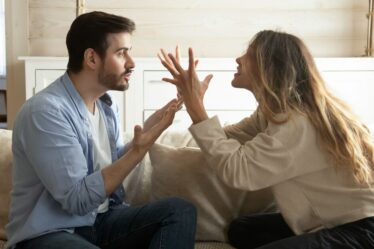 « Mon petit ami est obsédé par une autre femme, mais ce n’est pas ce que vous pensez »