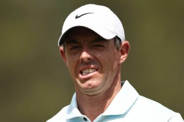 Rory McIlroy montré du doigt par Akshay Bhatia alors que le geste laisse la star du golf tout rouge