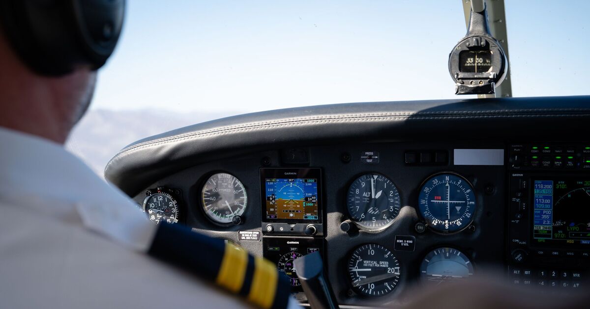 Une femme partage ce que c'est vraiment que d'être mariée à un pilote - et une chose qu'elle fait toujours