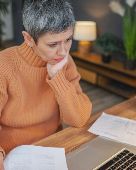 Les femmes de 60 et 70 ans devraient percevoir des arriérés de pension d'État de 5 000 £ d'ici fin 2025