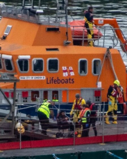 Deux migrants meurent dans un « incident tragique » alors qu'ils tentaient de traverser la Manche