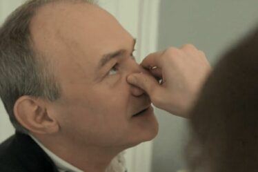 Ed Davey a reçu 25 000 £ d'un donateur controversé pour aider à prendre soin de son fils handicapé