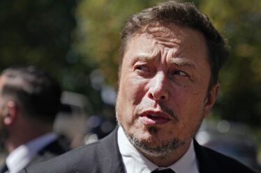 Elon Musk demande « Royaume-Uni ou URSS ? » après avoir partagé « une vidéo d'un homme arrêté pour un commentaire sur Facebook »