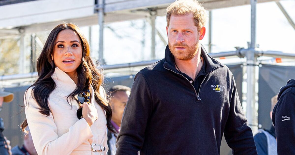 Famille royale EN DIRECT : Meghan Markle et le prince Harry « les tensions éclatent alors que le duc lutte contre l'ennui »