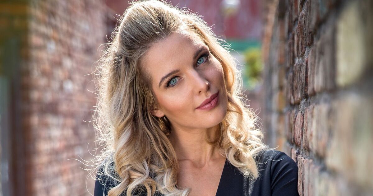 Helen Flanagan de Coronation Street taquine Rosie Baby Twist alors qu'elle fait allusion à un retour « chaotique »