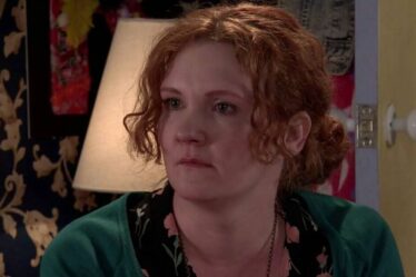 La star de Coronation Street, Fiz, a été repérée à Emmerdale il y a 25 ans et elle a exactement la même apparence