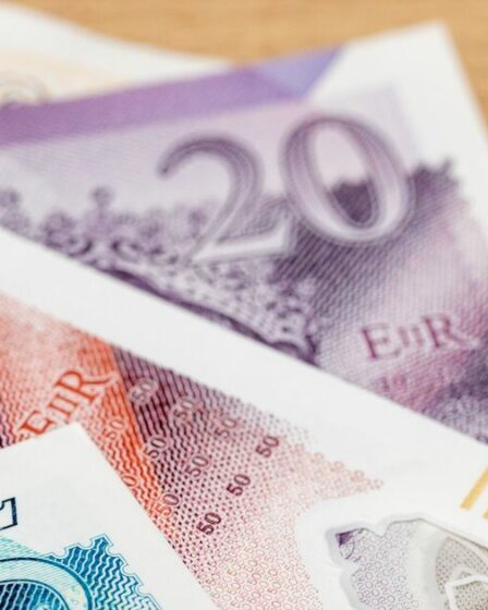 Le DWP confirme les versements anticipés du PIP et du crédit universel pour des milliers de Britanniques - dates exactes