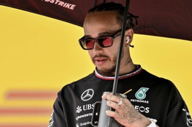 Le remplaçant attendu de Lewis Hamilton chez Mercedes répond aux critiques