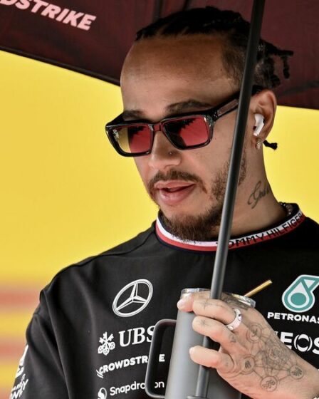 Le remplaçant attendu de Lewis Hamilton chez Mercedes répond aux critiques
