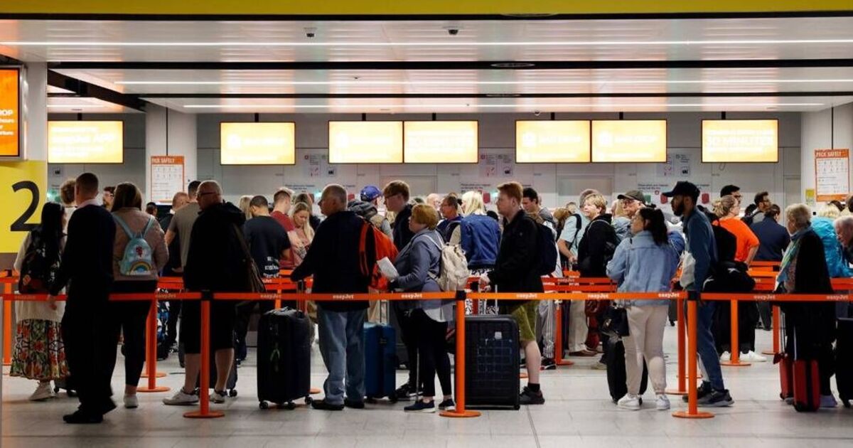 Les Britanniques sont invités à enregistrer leurs bagages à main alors que les nouvelles règles des aéroports de l'UE vont changer