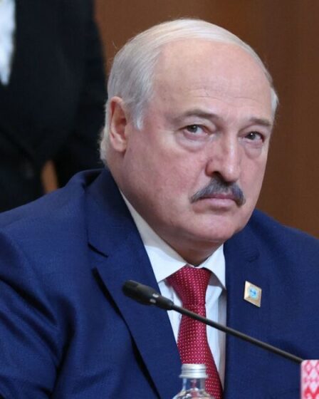 Les craintes de guerre explosent alors que l'allié russe envoie des troupes à la frontière ukrainienne après une « provocation »