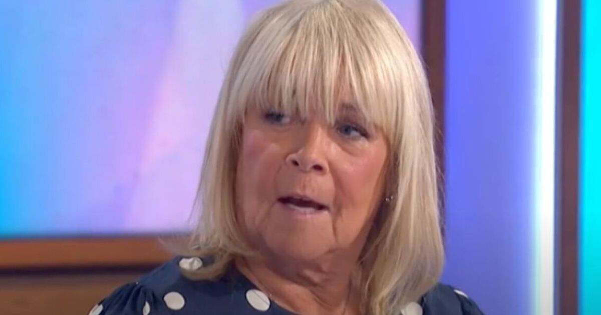 Linda Robson, membre de Loose Women, aborde la querelle Birds of a Feather avec un commentaire de sept mots