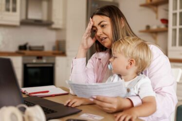 Santander met en garde les parents contre une surtaxe de 21 000 £ sur le prix de l'immobilier