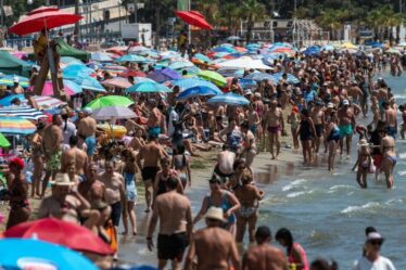 Un expert en voyages qui a troqué le Royaume-Uni contre l'Espagne révèle son « secret local » pour dénicher la meilleure plage