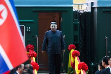 À l'intérieur du train blindé de Kim Jong-un qui ne peut atteindre que 50 km/h car il est chargé d'armes