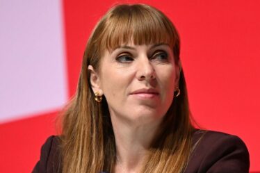 Angela Rayner « furieuse » d'avoir affirmé qu'elle n'était pas la véritable vice-Première ministre