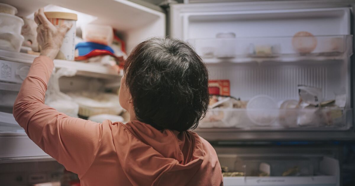 Avertissement sanitaire : plus de 50 % des Britanniques stockent de la viande crue dans un endroit « dangereux » au réfrigérateur