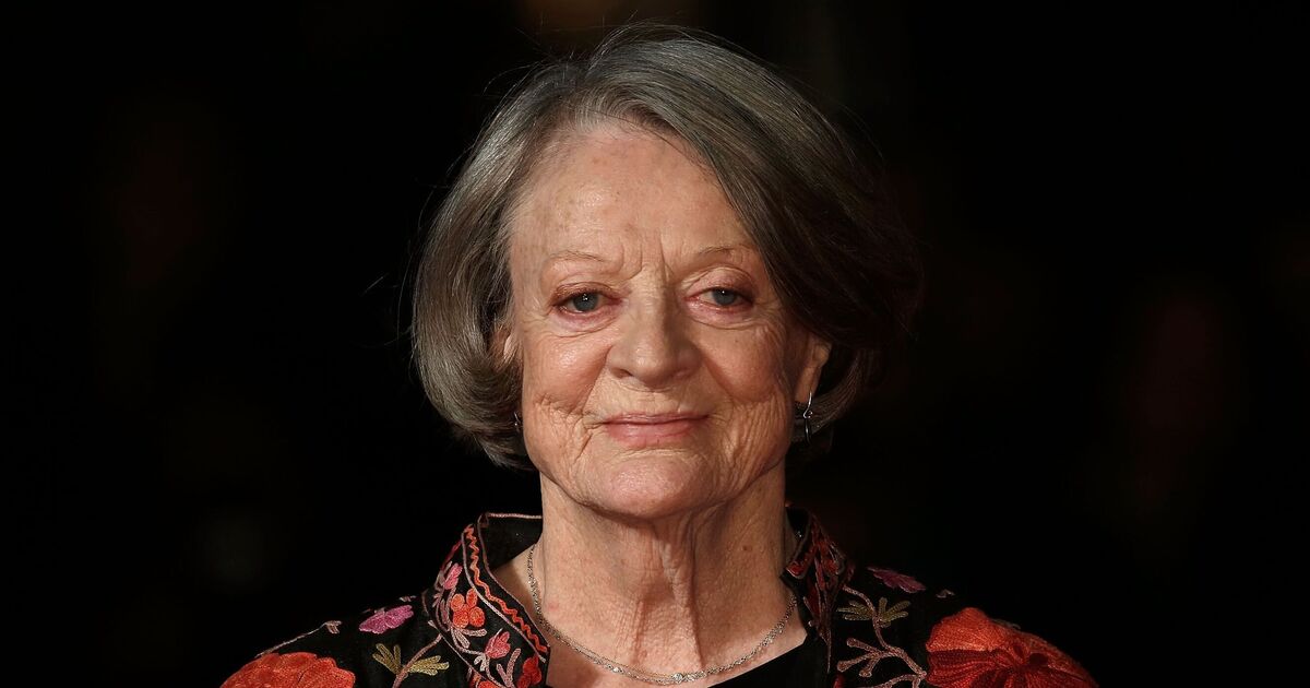 Dans la célèbre famille de Maggie Smith alors que les fils des acteurs rendent un hommage déchirant