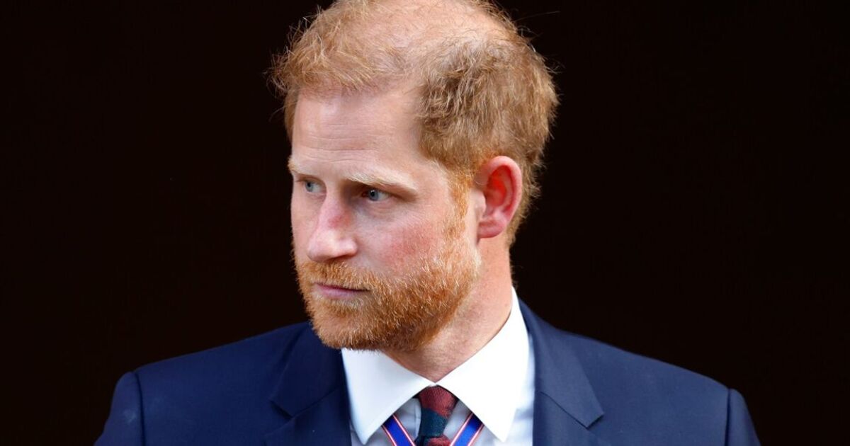 Famille royale EN DIRECT : le prince Harry pris dans une bataille « effrayante » contre le roi Charles