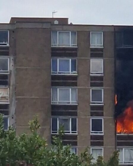 Incendie de Catford EN DIRECT : de la fumée s'échappe d'un immense immeuble alors que 70 pompiers se précipitent sur les lieux