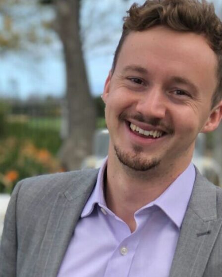 « J'ai gagné 1 million de livres sterling en quatre ans grâce à ce qui a commencé comme une activité secondaire. Voici comment j'y suis parvenu »