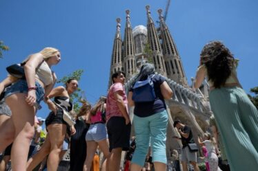 L'Espagne en crise, l'opinion publique s'effondre face aux touristes « qui vous agacent chez vous »