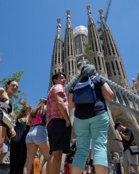 L'Espagne en crise, l'opinion publique s'effondre face aux touristes « qui vous agacent chez vous »