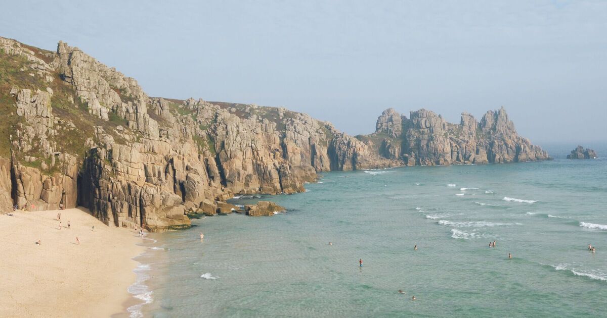 La plage avec une mer turquoise et du sable blanc est si « magnifique » que les gens n'arrivent pas à croire qu'elle se trouve au Royaume-Uni