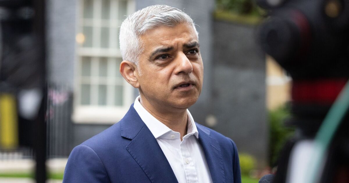 Le personnel de Sadiq Khan au TFL « se fait jeter des œufs » par les combattants anti-ULEZ