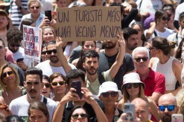 Majorque « au bord du gouffre » car la police « ne peut pas faire son travail correctement à cause des touristes »