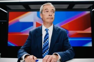 Nigel Farage pourrait se voir interdire d'animer GB News dans le cadre de la répression des seconds emplois pour les députés