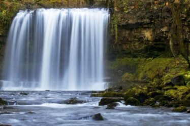 Un sentier « caché » mène les amoureux de la nature vers la « meilleure visite des cascades du Royaume-Uni »