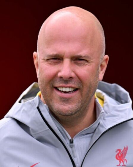 Arne Slot "veut que Liverpool re-signe un joueur paresseux" après avoir guéri son insomnie