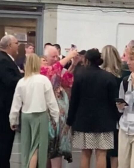 J'ai vu quelqu'un essayer de forcer le roi à enfreindre le protocole - c'était une montre inconfortable