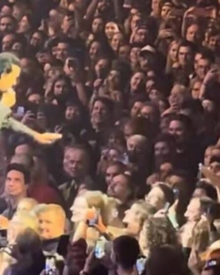 La légende du rock envoie un message grossier aux fans concernant une habitude ennuyeuse lors d'un concert