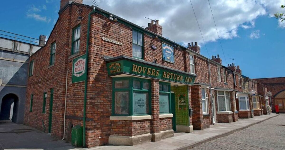 La star de Coronation Street révèle que les patrons ont supprimé la cascade « beaucoup trop coûteuse » qui a tué des résidents