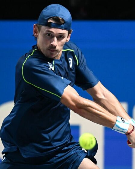 La star du tennis fait face à des « batailles mentales » au Masters de Paris alors qu'il « se pousse à creuser profondément »