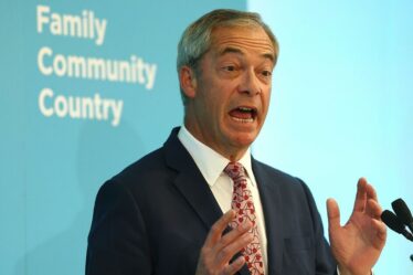 Nigel Farage dénonce un budget « économiquement analphabète » et s'en prend à Diane Abbott