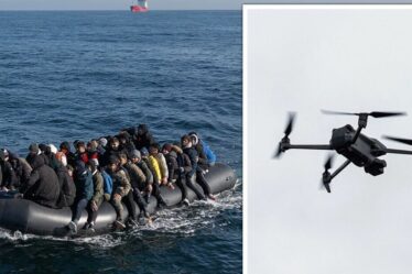 Un collègue conservateur suggère que les drones devraient détruire les bateaux de migrants avant qu'ils ne quittent la France