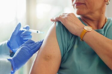 Un vaccin contre le norovirus basé sur la même technologie que celle qui a battu Covid sera testé dans toute la Grande-Bretagne