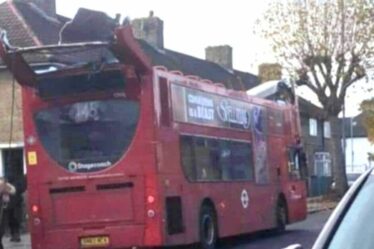 Accident de bus à Londres : des femmes transportées d'urgence à l'hôpital après un fracas d'horreur alors que le toit s'est arraché