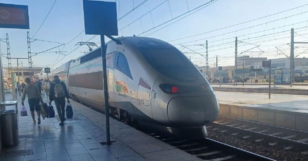 "J'ai pris le premier train à grande vitesse d'Afrique entre deux villes magnifiques - pour seulement 15,50 £"