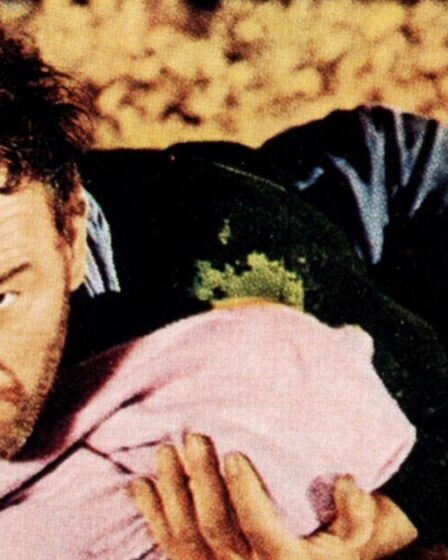 John Wayne a été hospitalisé sur le tournage de Western où Duke a défendu les violences physiques du réalisateur