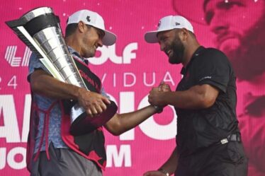 Le caddy de Jon Rahm encaisse des gains incroyables après une incroyable saison de LIV Golf