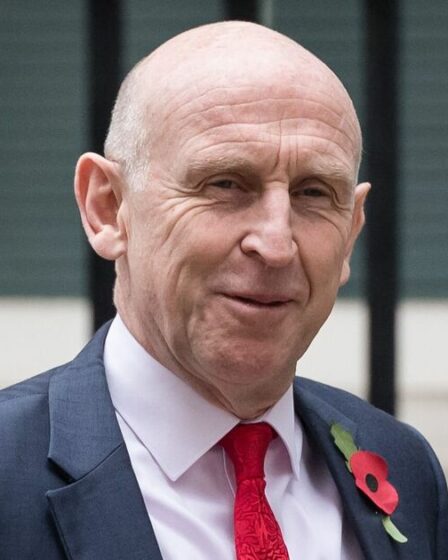 Le secrétaire à la Défense, John Healey, révèle que son fils a rejoint l'armée