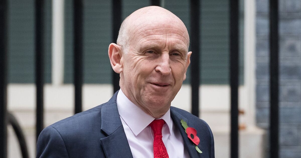 Le secrétaire à la Défense, John Healey, révèle que son fils a rejoint l'armée