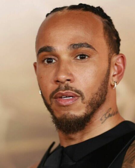 Les fans de F1 trollent brutalement Lewis Hamilton alors que le drame de Michael Masi remonte