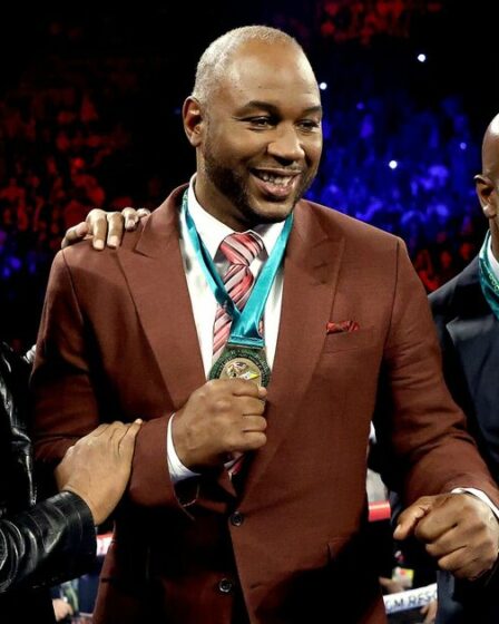 Mike Tyson laisse entendre qu'il pourrait affronter Lennox Lewis après Jake Paul