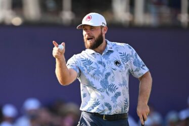 Tyrrell Hatton, seule star de LIV à participer à l'échauffement de la Ryder Cup alors que Luke Donald s'exprime