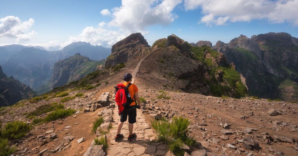 Un haut lieu touristique de l'UE frappe les touristes avec de tout nouveaux « frais de randonnée »